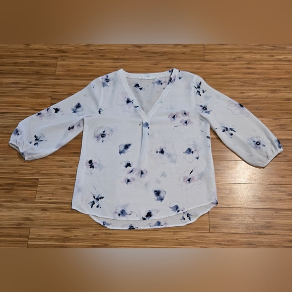Violet & Claire Floral Blouse - Picture 1 of 5